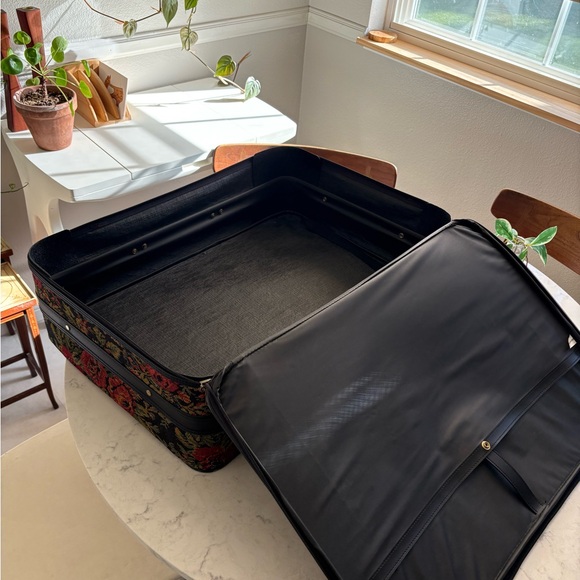 Vintage Floral Tapestry Rolling Luggage - Picture 8 of 10